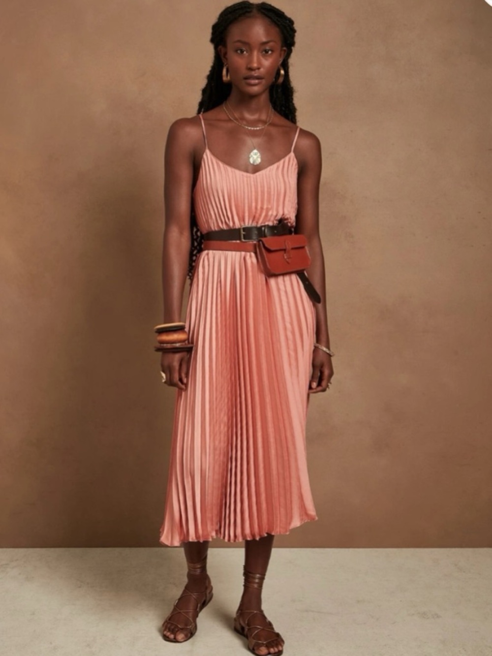 Banana Republic Dusty Rose Pleated Spaghetti Strap midi Dress